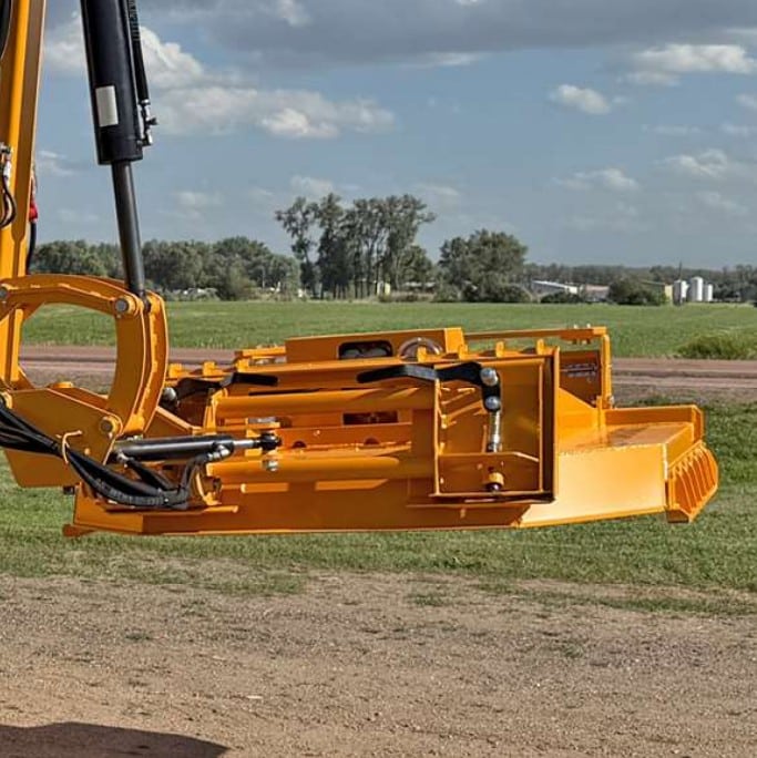 universal skid steer hitch